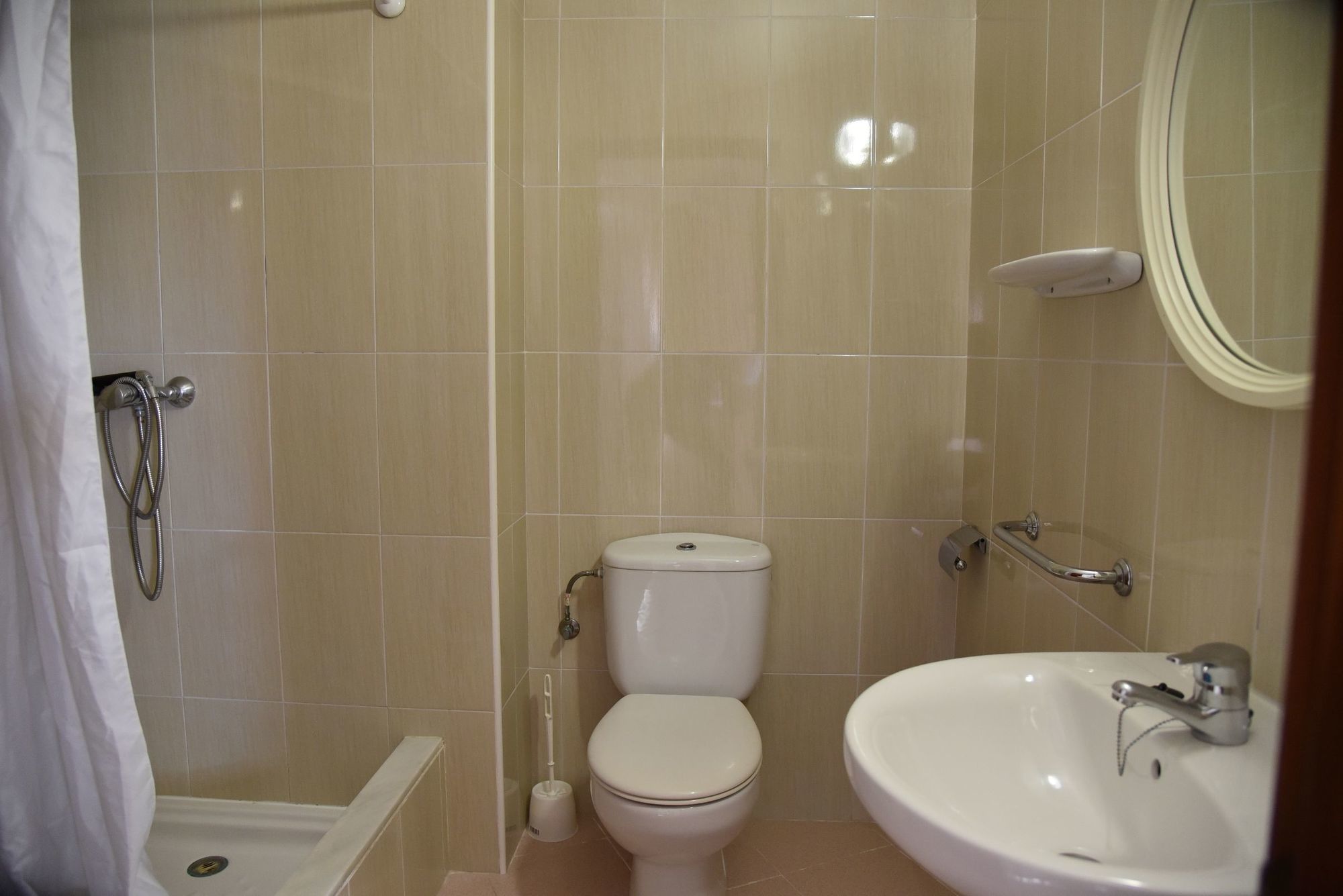 Ar Dosjoimi Apartments Lloret de Mar Luaran gambar