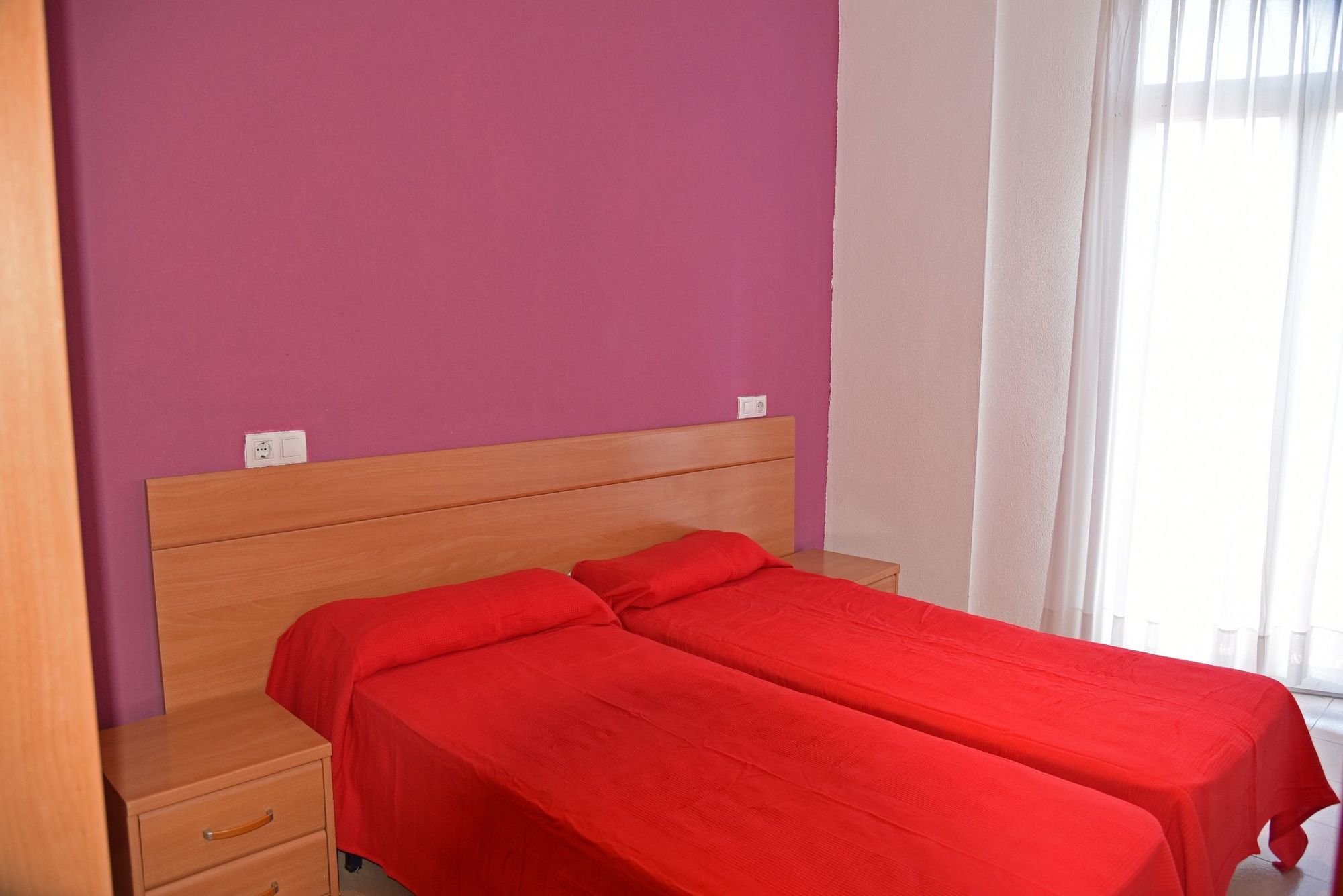 Ar Dosjoimi Apartments Lloret de Mar Luaran gambar